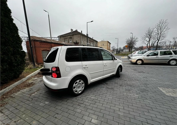 Volkswagen Touran cena 15500 przebieg: 356000, rok produkcji 2007 z Gliwice małe 301